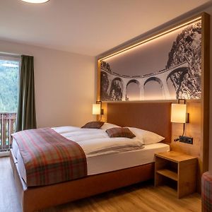Budget Zimmer mit Kingsize-Bett